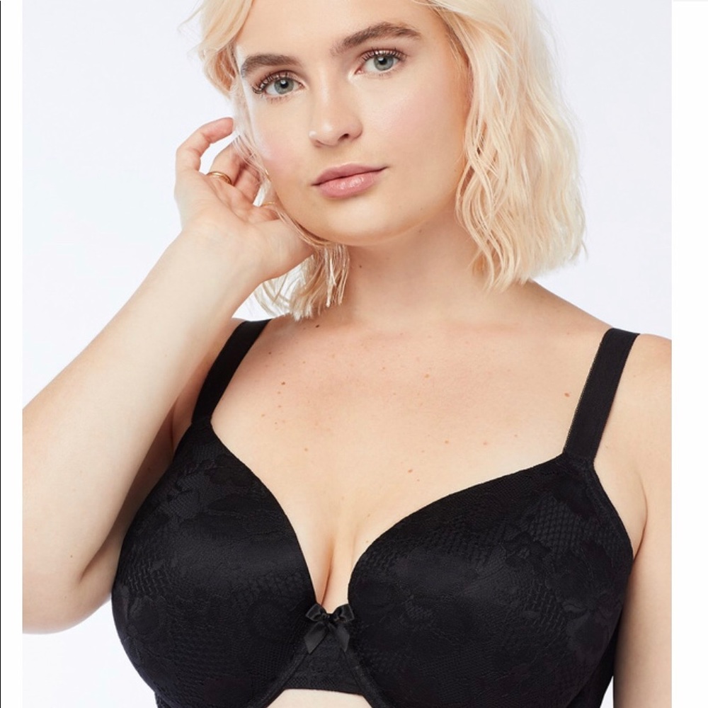 SAVAGE FENTY by Rihanna All Over Lace T-Shirt Bra